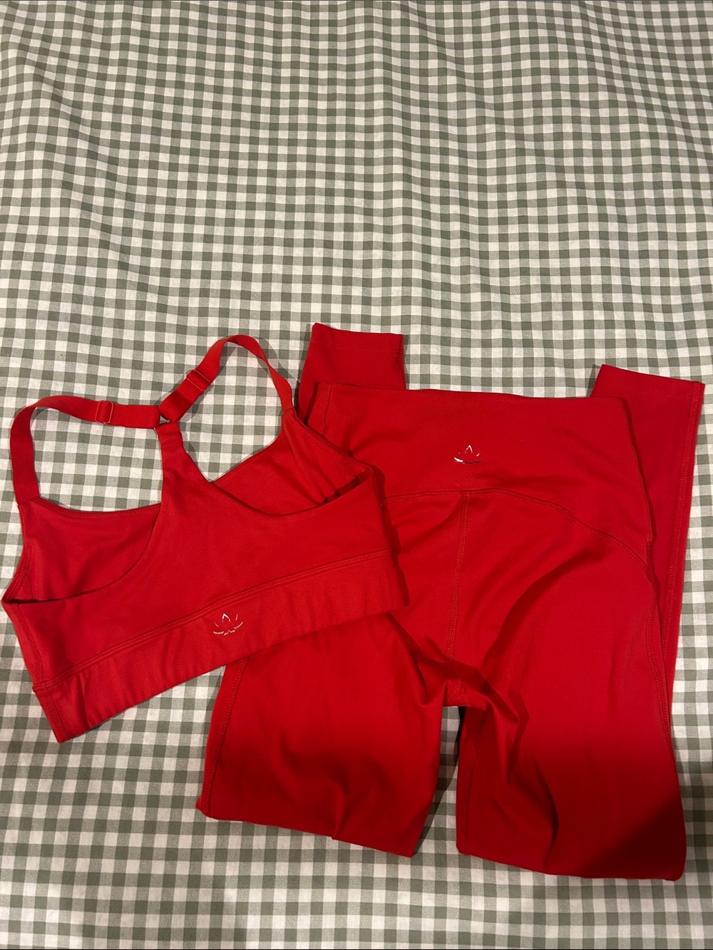 Beyond Yoga Red Set
